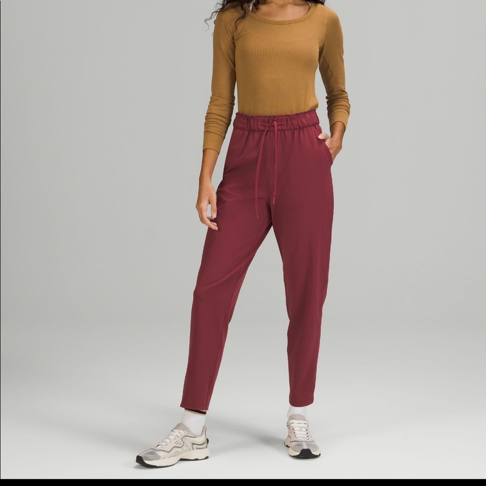 NWT Lululemon Stretch High-rise Pants